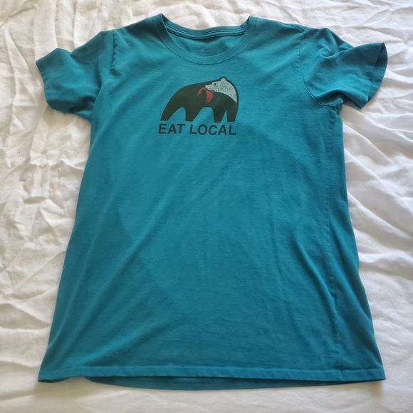 Lot of 2 outdoor tees, 1 Patagonia, 1 Marmot, Size L - Picture 2 of 12